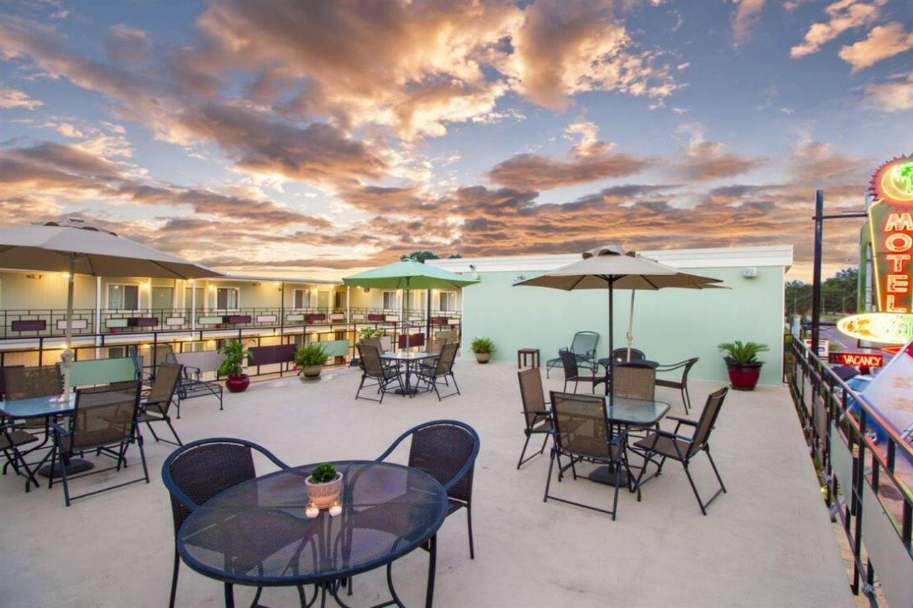 Crescent Palms Motel Новый Орлеан Экстерьер фото